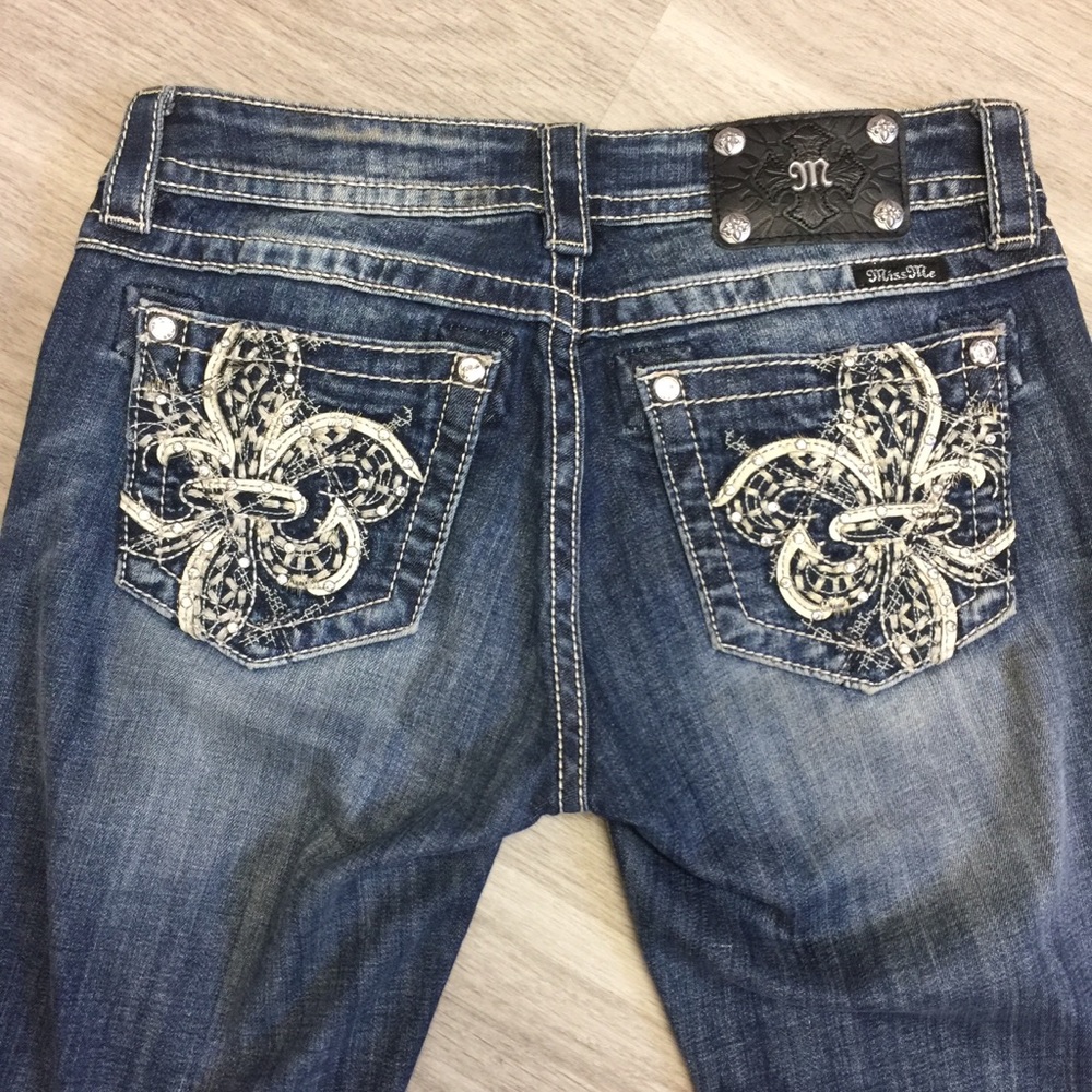 Miss Me Boot Cut Jeans Size 28